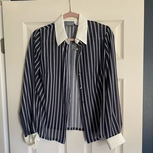 Clifford and Willis Sheer Button Up Size 10